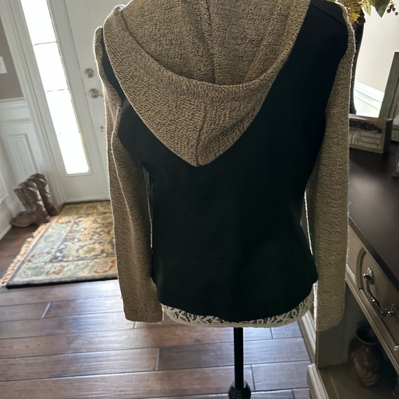 daytrip Jacket - Picture 7 of 9